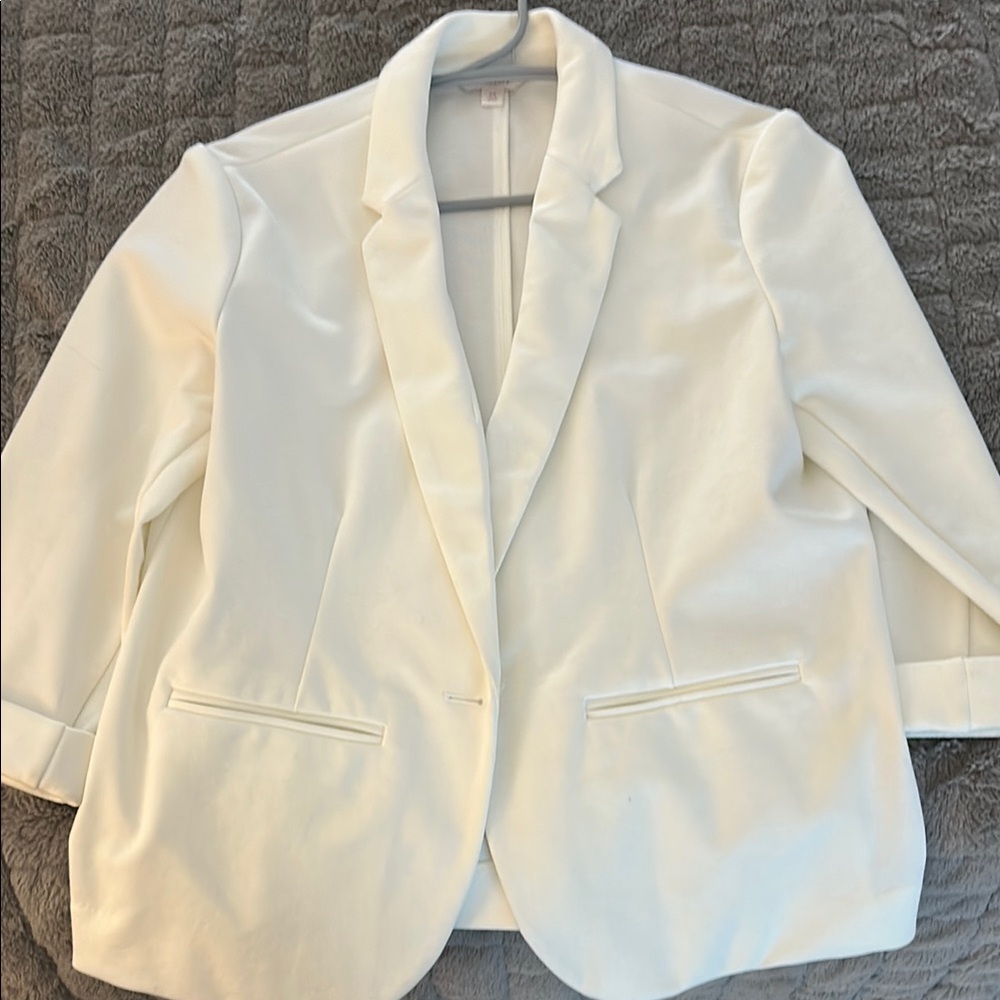 Elegant White Blazer